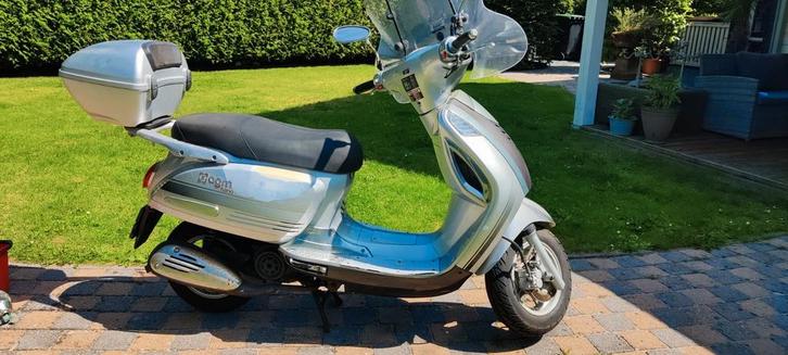 AGM NANO voor onderdelen reparatie blauw kenteken, Fietsen en Brommers, Scooters | Overige merken, Gebruikt, Benzine, Ophalen