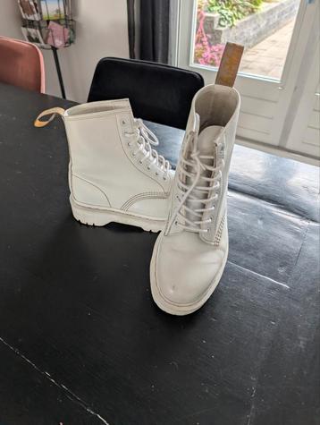 Dr. Martens Vegan Veterboots - Maat 39 beschikbaar voor biedingen