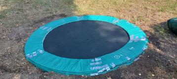 Gebruikte trampoline - diameter 240 cm  beschikbaar voor biedingen