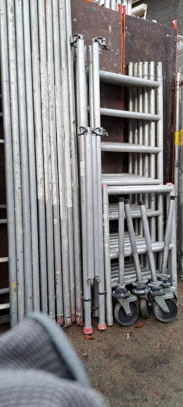 Altrex 8.20 werk hoogte smal model 75 breed  beschikbaar voor biedingen