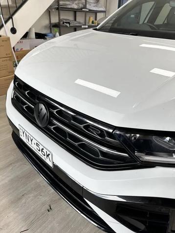 Zwarte Logo’s VW T-Roc beschikbaar voor biedingen