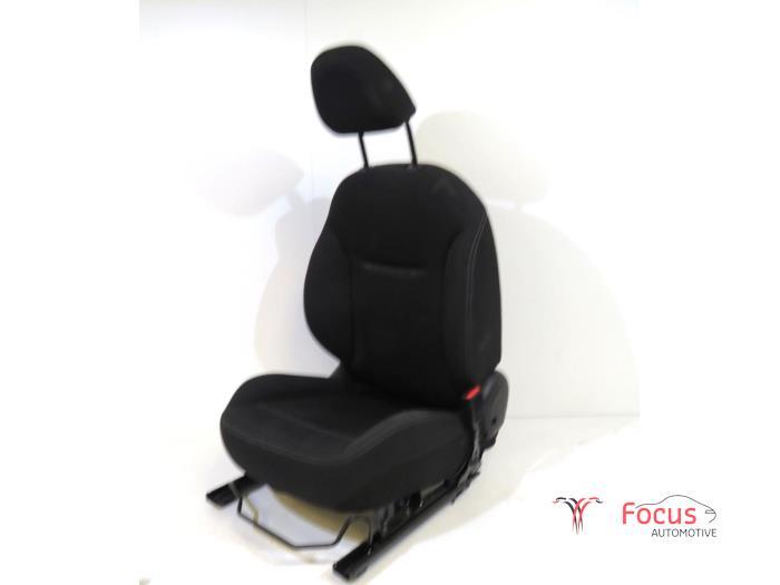 Stoel rechts van een Peugeot 208, Auto-onderdelen, Interieur en Bekleding, Gebruikt, -, -, Ophalen of Verzenden