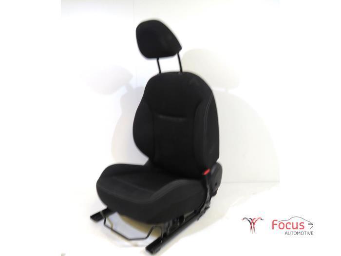 Stoel rechts van een Peugeot 208, Auto-onderdelen, Interieur en Bekleding, Peugeot, Gebruikt, 3 maanden garantie, Ophalen of Verzenden