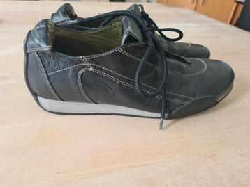 Prachtige sneakers Kenzo.Maat 42. beschikbaar voor biedingen