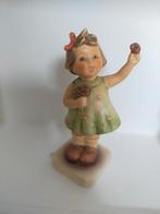 Hummel beeldje, meisje met bloemen, 1994, Goebel Germany, Verzamelen, Ophalen of Verzenden, Zo goed als nieuw, Hummel