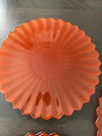 servies beschikbaar voor biedingen