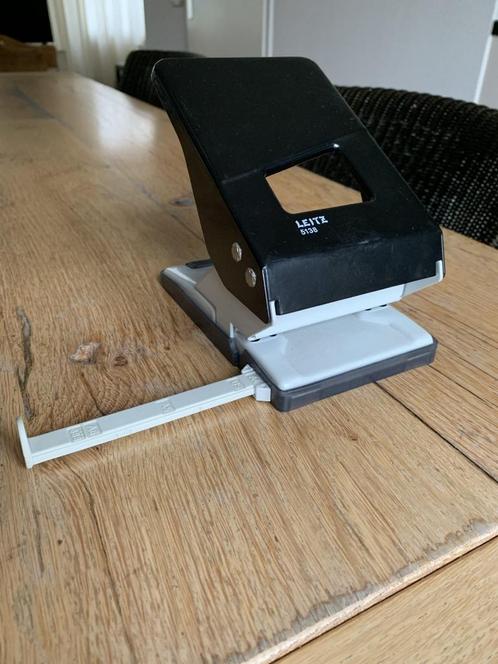 Perforator Leitz 5138, Diversen, Bureau-accessoires, Zo goed als nieuw, Ophalen of Verzenden