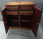 Twee vintage nachtkastjes, Antiek en Kunst, Ophalen of Verzenden