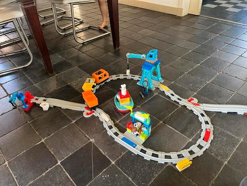 Lego duplo goederentrein (10875), Kinderen en Baby's, Speelgoed | Duplo en Lego, Zo goed als nieuw, Duplo, Ophalen of Verzenden