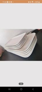 Borden set, Huis en Inrichting, Keuken | Servies, Ophalen, Zo goed als nieuw, Overige stijlen, Bord(en)