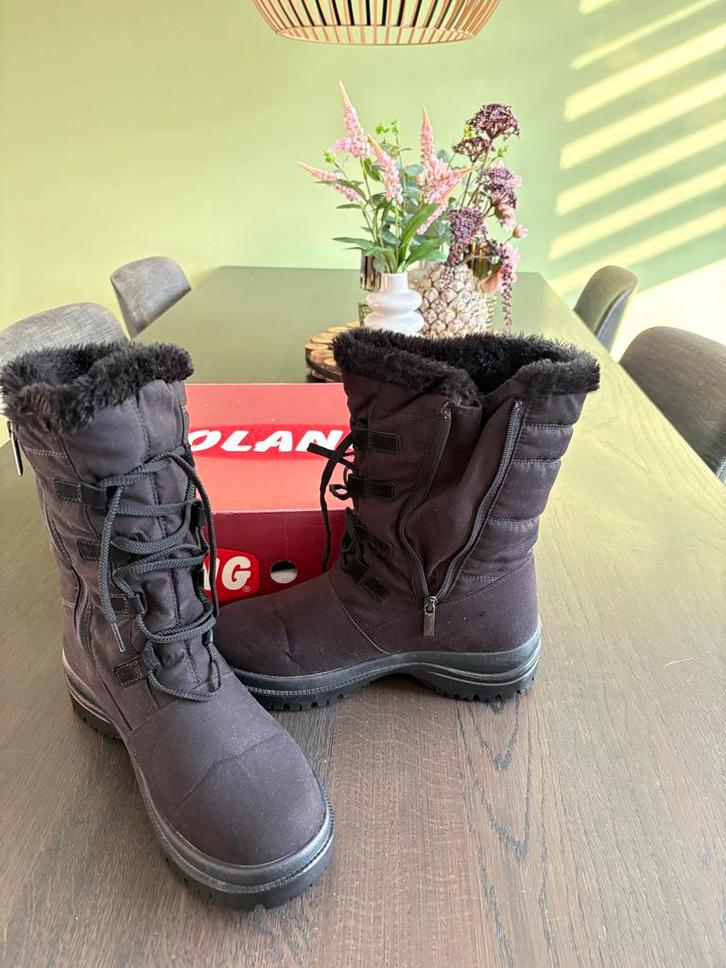 Olang Snowboots met Spikes - Maat 39/40, Kleding | Dames, Schoenen, Zo goed als nieuw, Snowboots, Zwart, Ophalen of Verzenden