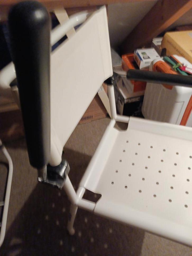 Douchestoel - Zo goed als nieuw!, Huis en Inrichting, Badkamer | Badtextiel en Accessoires, Ophalen of Verzenden