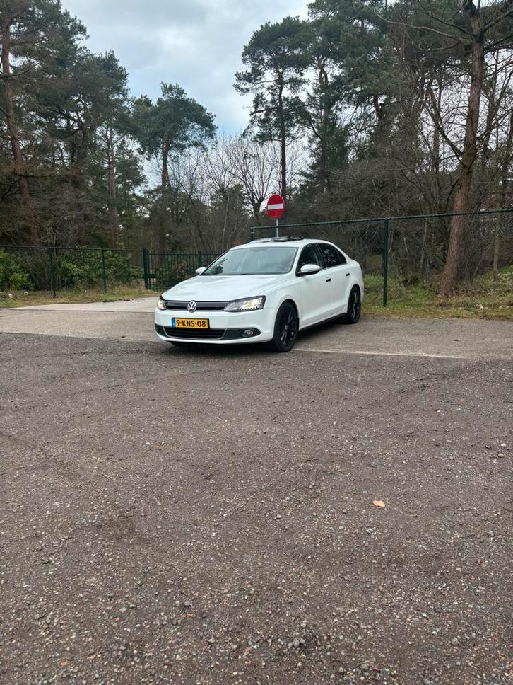 Volkswagen Jetta 1.4 TSI Hybrid 170pk 7-DSG 2013 Wit, Auto's, Volkswagen, Jetta, Hybride Elektrisch/Benzine, Volledig hybride
