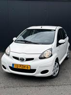 Toyota Aygo 1.0 12V Vvt-i Navigator uitvoering…, Voorwielaandrijving, Stof, Zwart, 4 stoelen