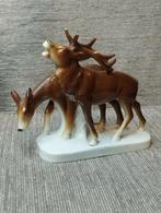 Porseleinen beeldje van een paar herten uit de DDR., Verzamelen, Beelden en Beeldjes, Ophalen of Verzenden, Zo goed als nieuw