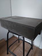 Stoere metalen vintage kist met deksel., Minder dan 50 cm, Gebruikt, 50 tot 100 cm, Ophalen of Verzenden