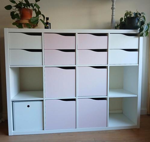 Ikea Kallax 4x3 - Wit met roze, Huis en Inrichting, Kasten | Boekenkasten, Zo goed als nieuw, 100 tot 150 cm, 100 tot 150 cm, 25 tot 50 cm