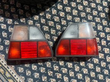 Golf mk2 fifft rood/wit achterlichten beschikbaar voor biedingen
