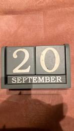 Datum houder van hout, grijs, Diversen, Ophalen of Verzenden, Dagkalender, Zo goed als nieuw