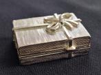 parfumdoosje vintage estee lauder, Sieraden, Tassen en Uiterlijk, Uiterlijk | Parfum, Verzenden, Gebruikt
