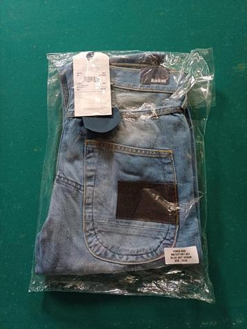 Nieuwe Blue Blood spijkerbroeken beschikbaar voor biedingen