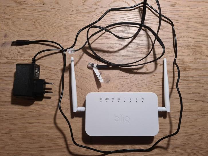 Bliq EMS, Computers en Software, Routers en Modems, Zo goed als nieuw, Ophalen of Verzenden