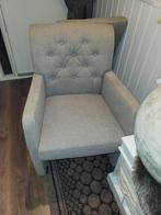 2 gratis gecapitonneerde stoelen, Huis en Inrichting, Stoelen, Ophalen of Verzenden, Zo goed als nieuw