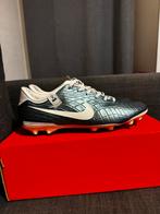 Nike Tiempo Legend 30th anniversary, Sport en Fitness, Voetbal, Maat XS of kleiner, Ophalen of Verzenden, Zo goed als nieuw, Schoenen
