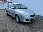 Skoda Fabia 1.4 16V 63KW 2008, Nieuwe APK!, Auto's, Skoda, Voorwielaandrijving, 40 €/maand, Zwart, 4 cilinders