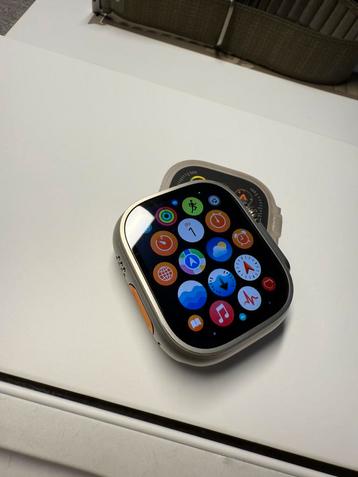  Apple Watch Ultra 2 49MM GPS + Cellular Naturel Titanuim  beschikbaar voor biedingen