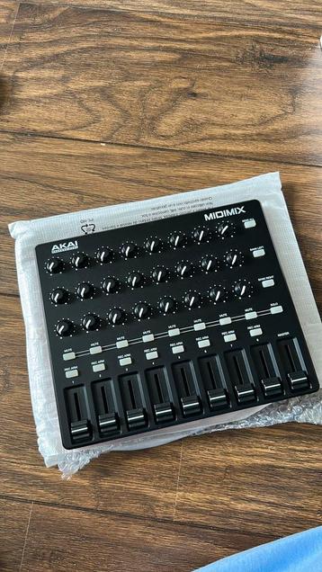 Akai midimix console  beschikbaar voor biedingen