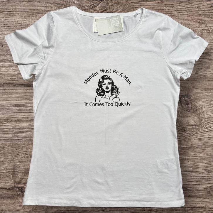Nieuw T-shirt ‘Monday must be a man’, Kleding | Dames, T-shirts, Nieuw, Maat 42/44 (L), Wit, Korte mouw, Ophalen of Verzenden