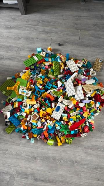 Zak vol Duplo bouwstenen beschikbaar voor biedingen