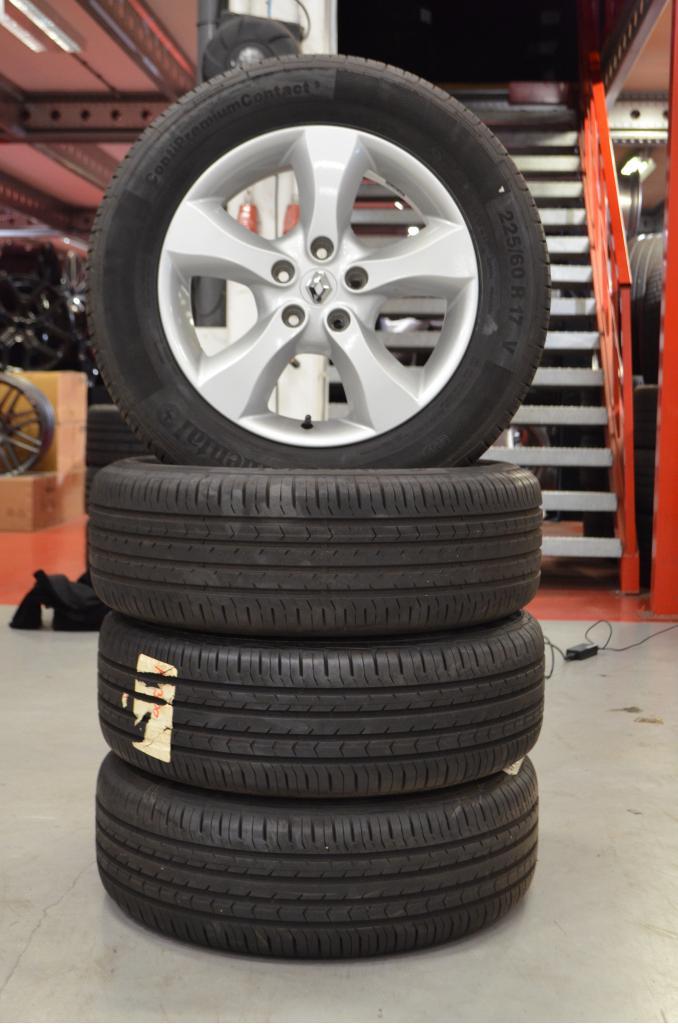 17" Renault Koleos Velgen 5x114.3 ET40 + Zomerbanden, Auto-onderdelen, Banden en Velgen, Banden en Velgen, Zomerbanden, 17 inch