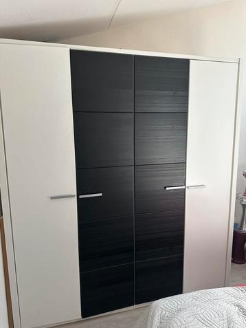Mooie ruime kast