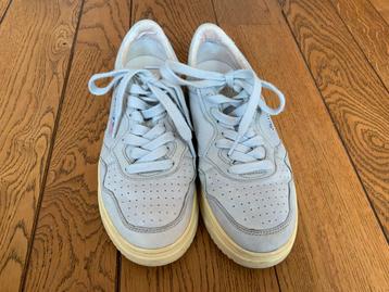 Autry sneakers /geitenleer beschikbaar voor biedingen