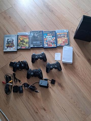 PS2 Zwart - Incl. Controllers & Games beschikbaar voor biedingen