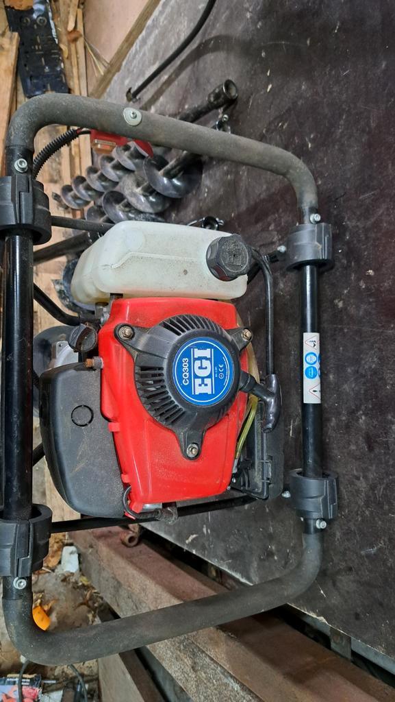 EGI-CQ303 Grondboor 62CC + 4 Boren & Verlengstuk, Tuin en Terras, Hand-tuingereedschap, Zo goed als nieuw, Overige soorten, Ophalen
