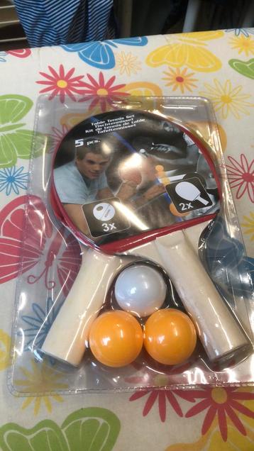 NIEUW tafeltennis set incl 3 ballen 