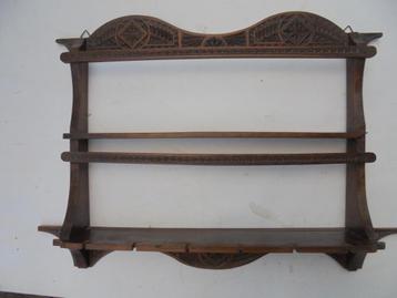 Rond 1900 borden-rek super fijn houtsnijwerk(BiK-749) beschikbaar voor biedingen