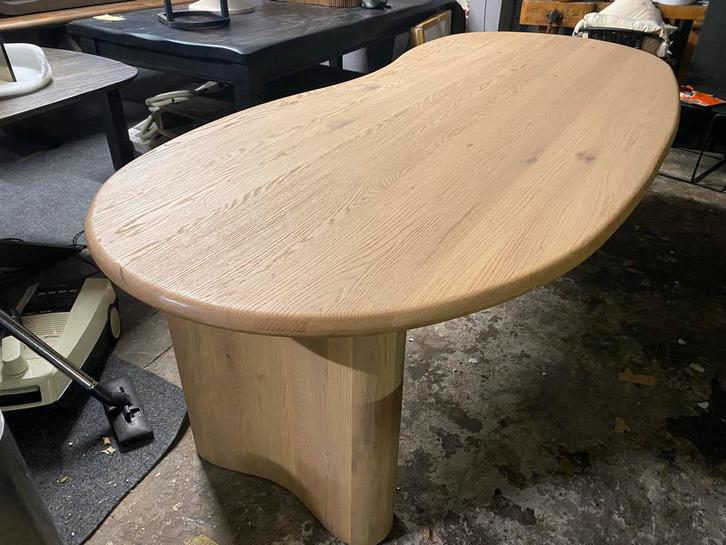 Massief Eiken Tafel - Organische Vorm - 250cm Japandi, Huis en Inrichting, Tafels | Eettafels, Nieuw, 200 cm of meer, Ovaal, Eikenhout