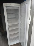 Indesit vriezer, Witgoed en Apparatuur, Vriezers en Diepvrieskisten, 160 cm of meer, Zo goed als nieuw, Energieklasse A of zuiniger