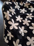 Stof voor stoel of bankje, stofferen, bloem, zwart/creme, Hobby en Vrije tijd, Stoffen en Lappen, 120 cm of meer, Zwart, Ophalen of Verzenden