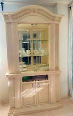 Klassieke vitrinekast en dressoir set, Huis en Inrichting, 200 cm of meer, Ophalen of Verzenden, Zo goed als nieuw, 200 cm of meer