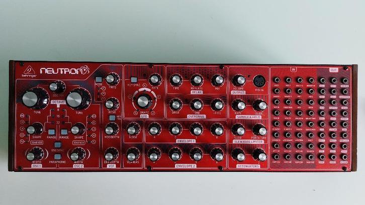 Behringer Neutron, Muziek en Instrumenten, Synthesizers, Zo goed als nieuw, Overige aantallen, Overige merken, Met midi-aansluiting