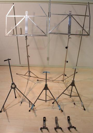 Vintage muziekstandaards jaren 80. beschikbaar voor biedingen