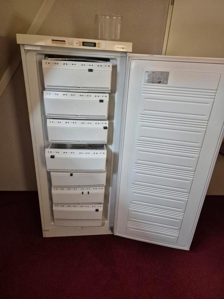 Haier Vrieskast - Ruim en Betrouwbaar!, Witgoed en Apparatuur, Vriezers en Diepvrieskisten, Gebruikt, Vrijstaand, Vrieskast, 140 tot 160 cm