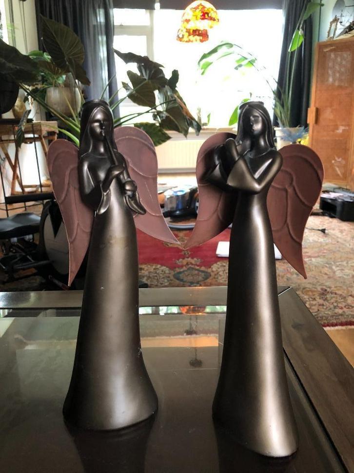Set van 2 Engelenbeelden – Modern & Elegante Stijl, Antiek en Kunst, Kunst | Beelden en Houtsnijwerken, Ophalen of Verzenden