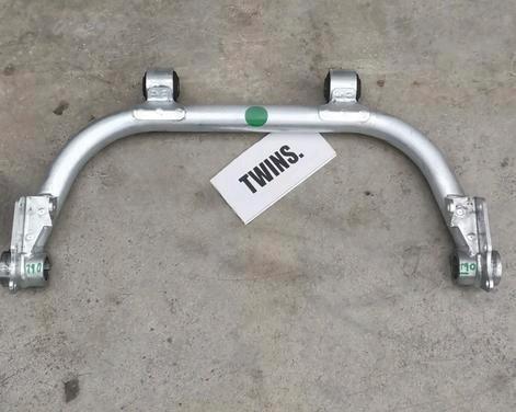 Achterbrug Estrima Biro/ Rear Bracket Bridge/ Origineel, Auto-onderdelen, Ophanging en Onderstel, Ophalen of Verzenden