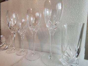 Wedgwood Toscane glasservies beschikbaar voor biedingen